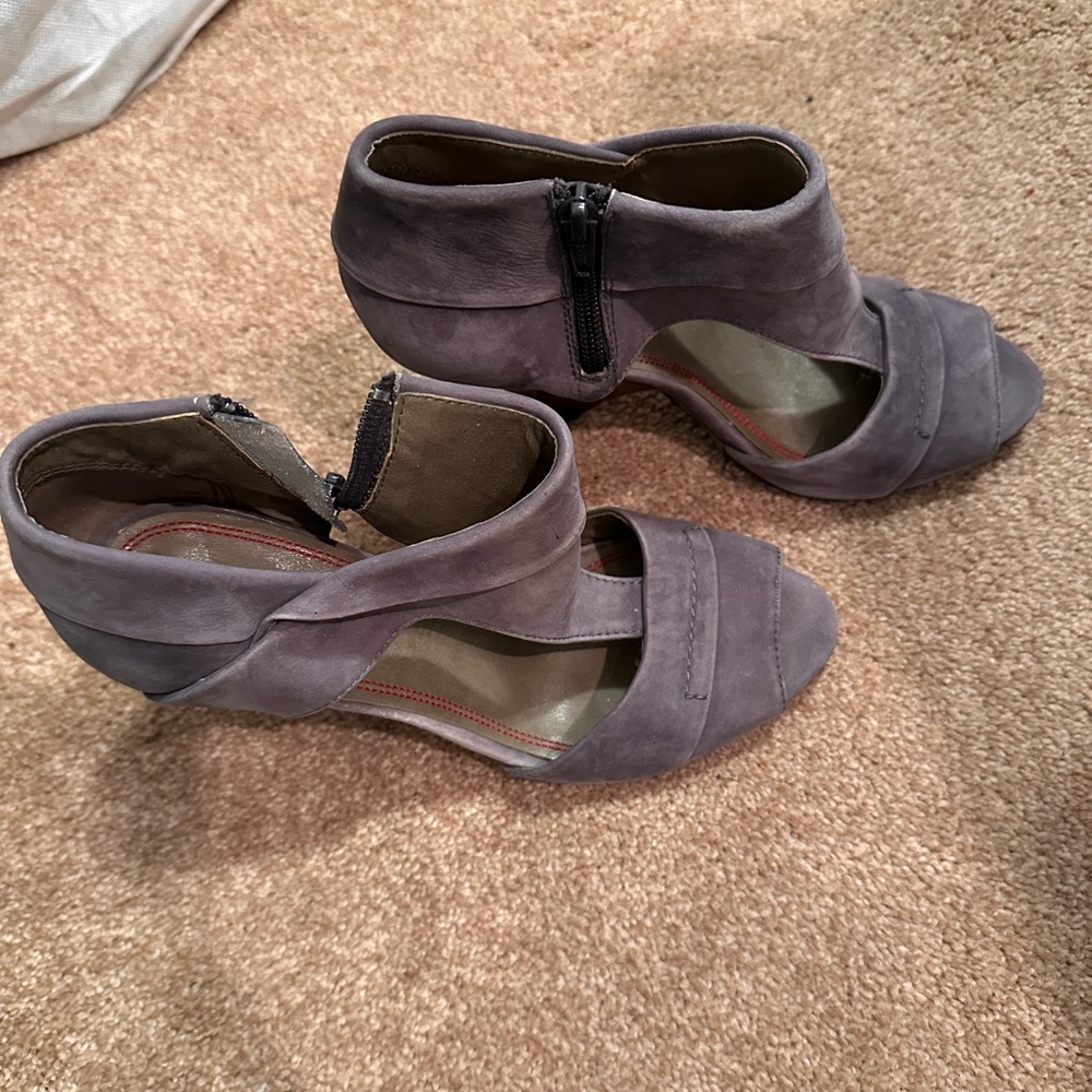Woman’s sandal - Picture 2 of 6
